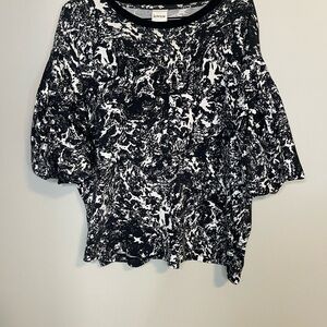 Kowtow size Medium Women’s Drop Shoulder Origami Tee in Folio Print